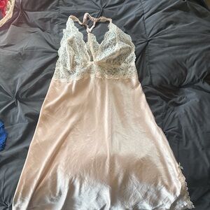 Victoria's Secret Satin and Lace Chemise - Cream and White
